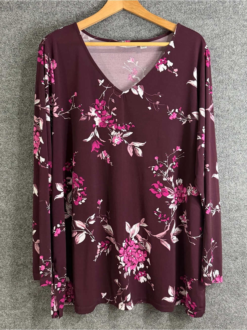 Susan Graver Liquid Knit Top Womens 2X Plum Burgundy Floral V-Neck Long Sleeve